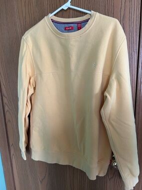 Izod Men’s Crewneck Sweater in Pale Yellow